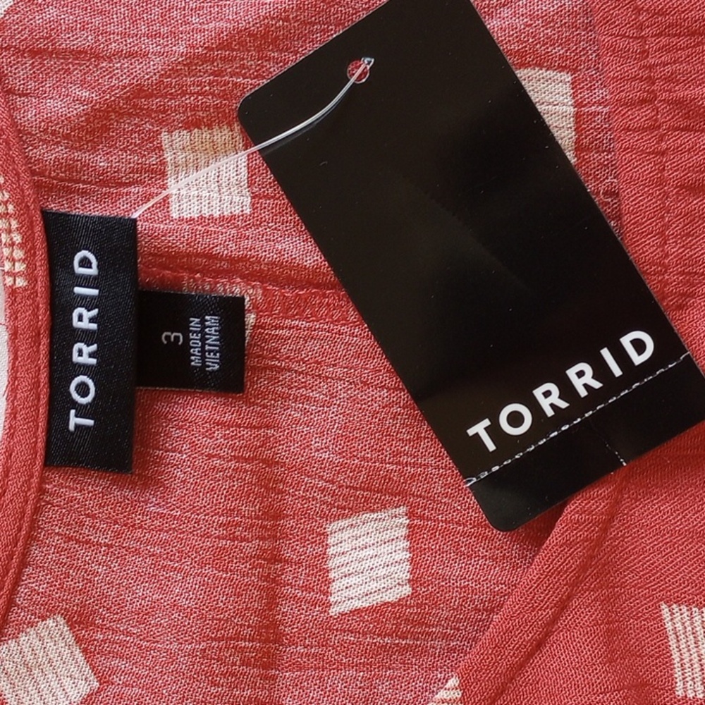 NWT Torrid Cranberry Diamond Long Sleeve Crinkled Gauze Top Tunic 3 - Picture 3 of 7
